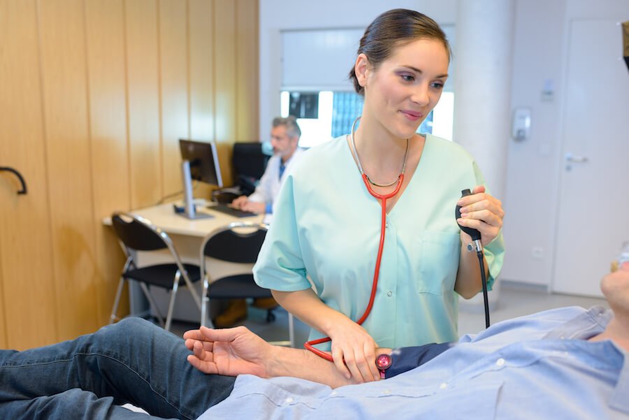 medical assistant jobs that pay weekly
