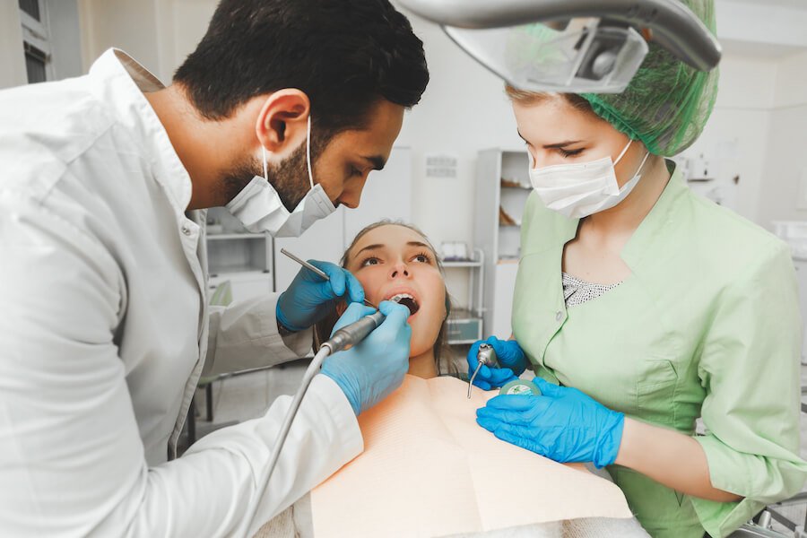 how to become a dental assistant